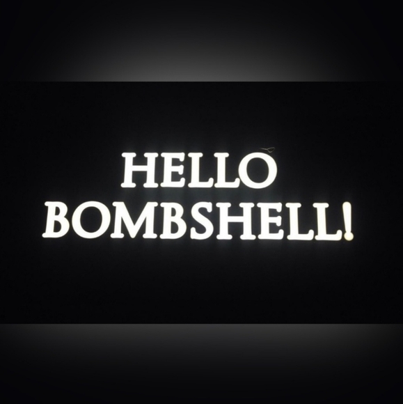 Hello Bombshell Sign - Picture 2 of 2